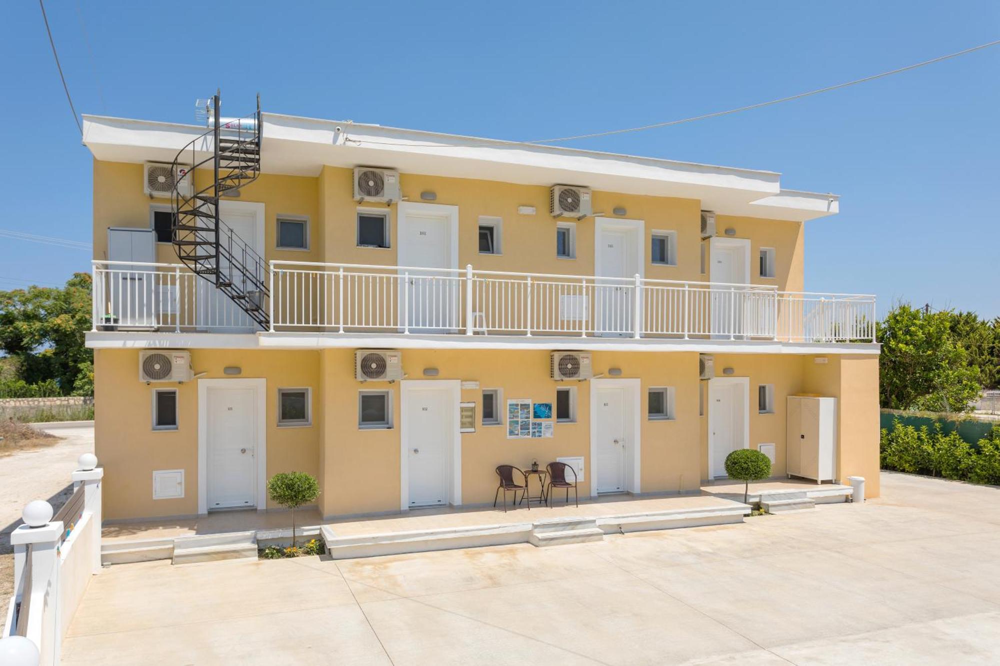 Morfeas Zante Apartments エクステリア 写真