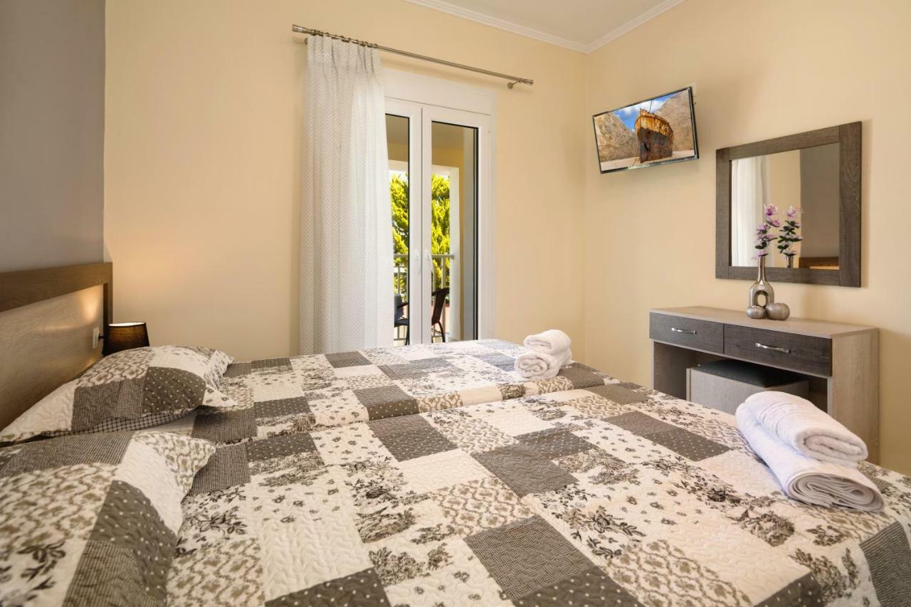 Morfeas Zante Apartments エクステリア 写真