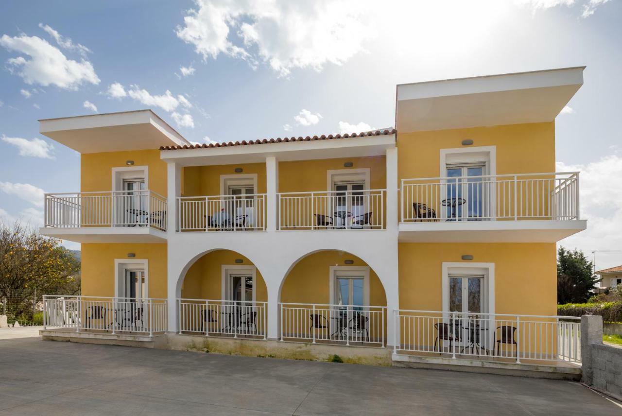 Morfeas Zante Apartments エクステリア 写真